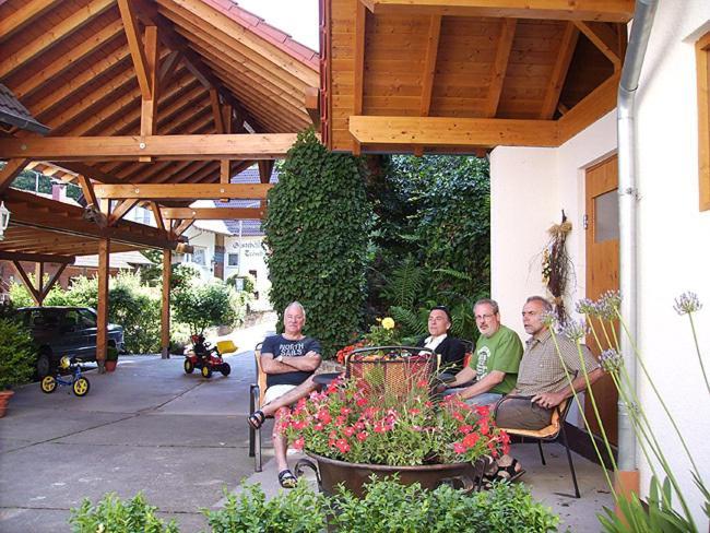 Haus Am Kastanienwald Hotel Dorrenbach Bagian luar foto