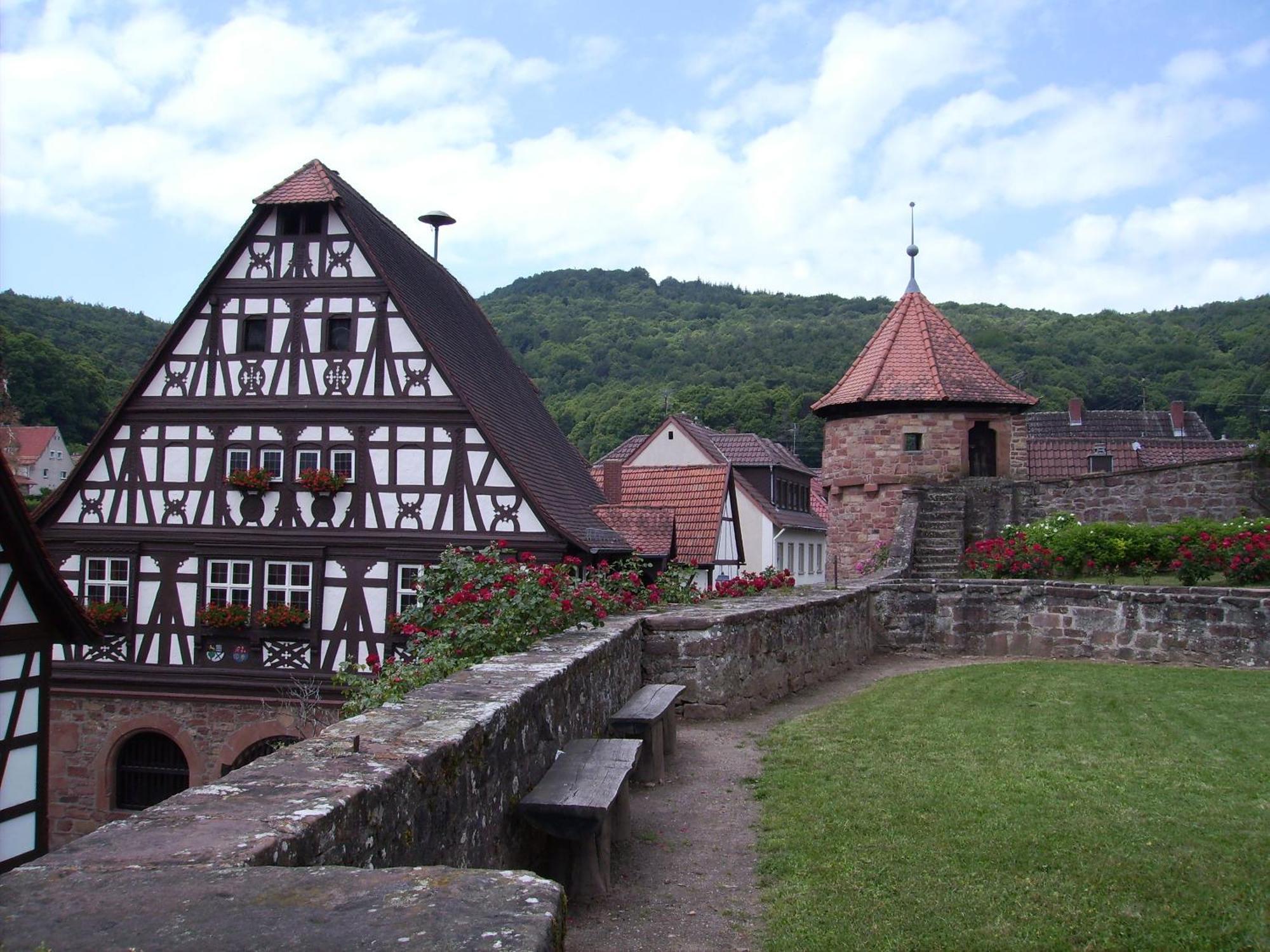 Haus Am Kastanienwald Hotel Dorrenbach Bagian luar foto