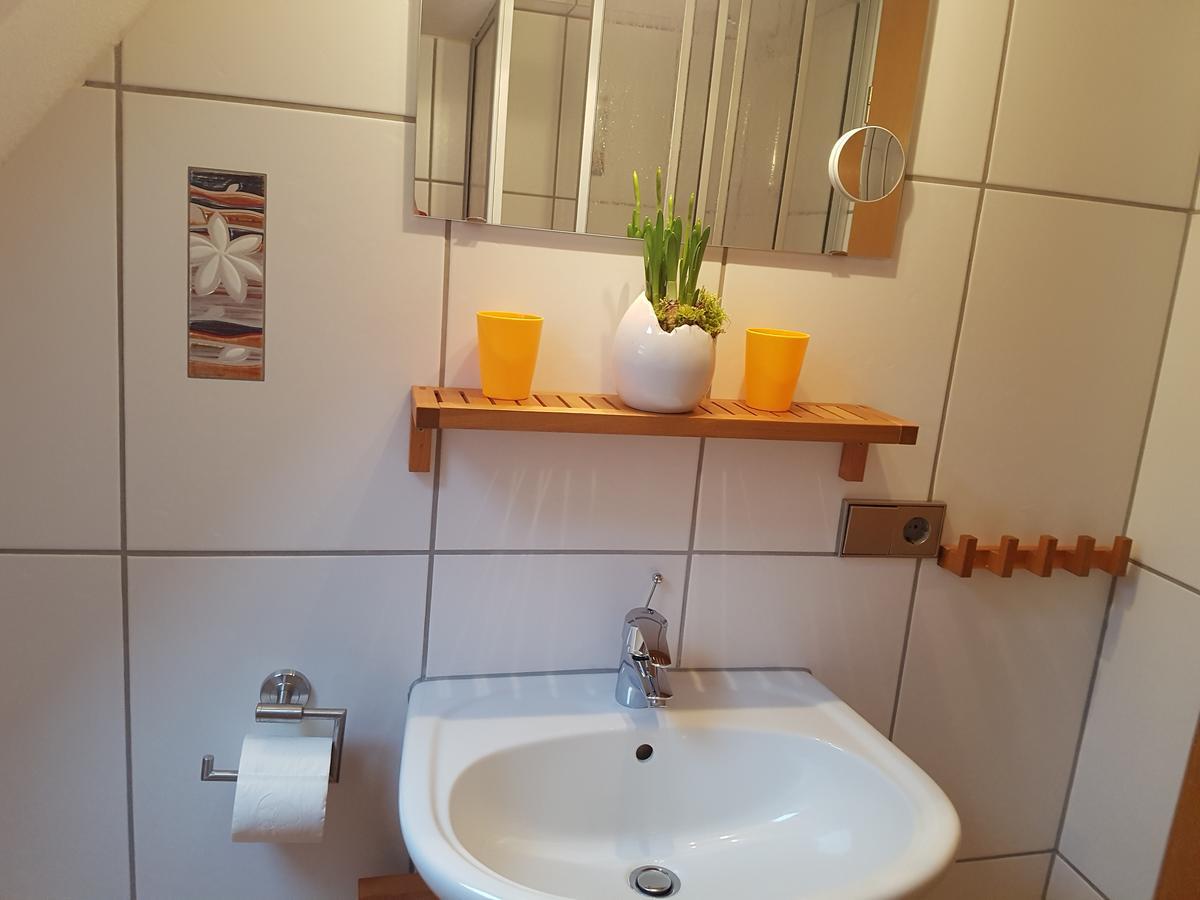 Haus Am Kastanienwald Hotel Dorrenbach Bagian luar foto