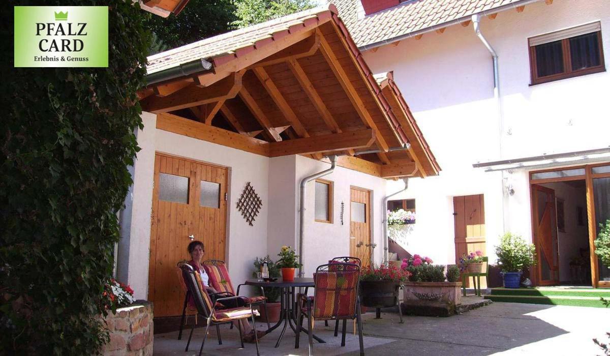 Haus Am Kastanienwald Hotel Dorrenbach Bagian luar foto
